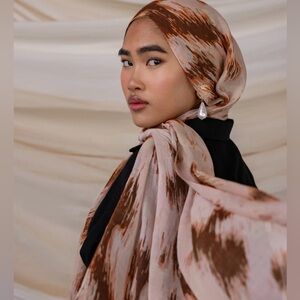 New Vela Cheetah camo Standard modal hijab